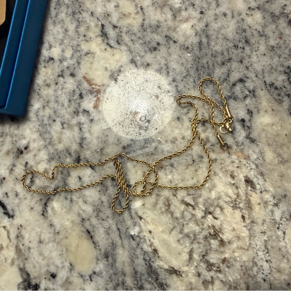 Elegant Gold Necklace